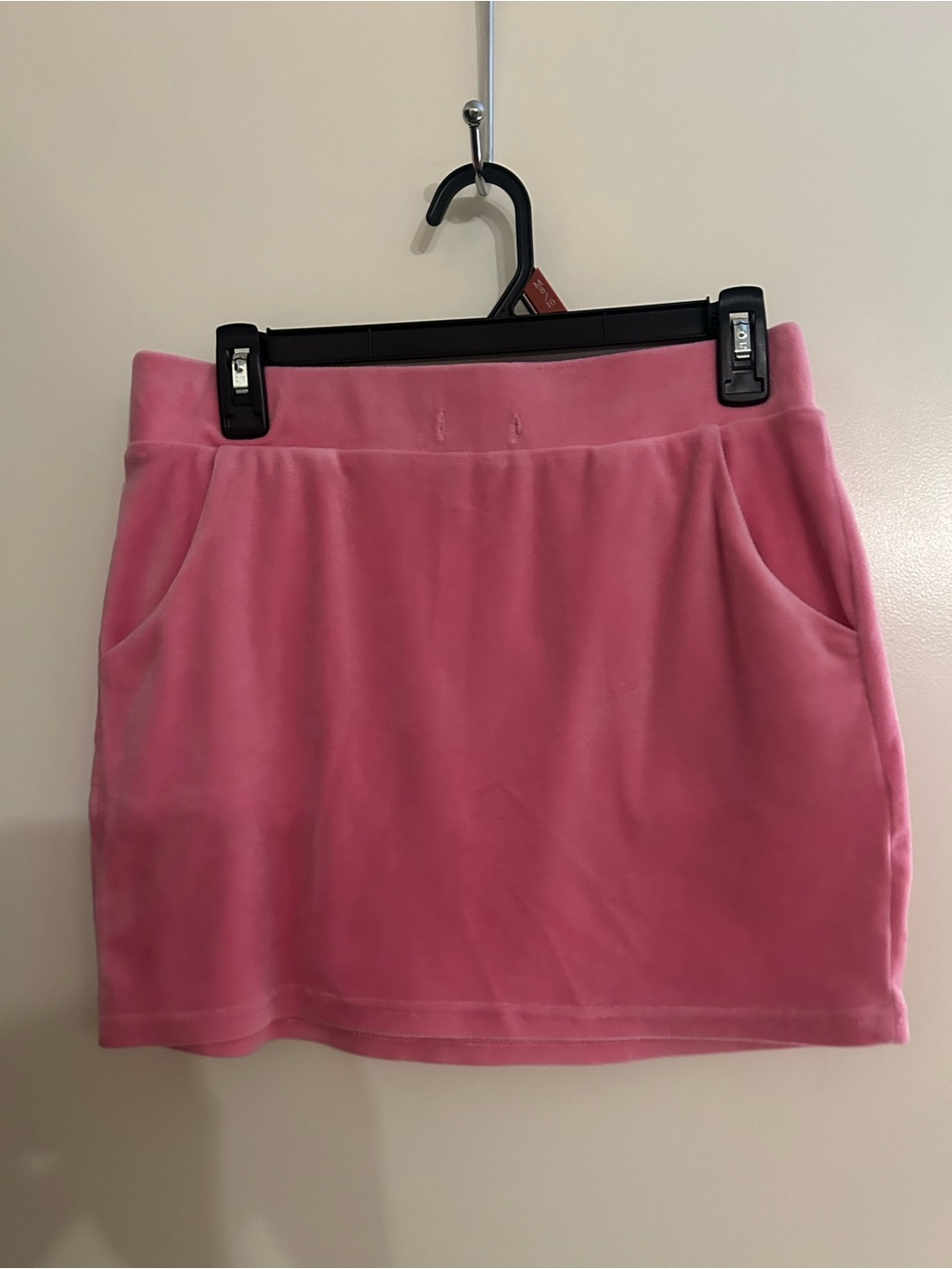 💚5 for $25💚Fashion Nova Pink Velour Mini Skirt with Pockets